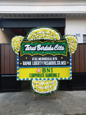 Papan Bunga Duka di Pulau Laut